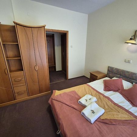 Familijny Osrodek Wypoczynkowo - Rehabilitacyjny Krynica Zdroj Hotell Exteriör bild
