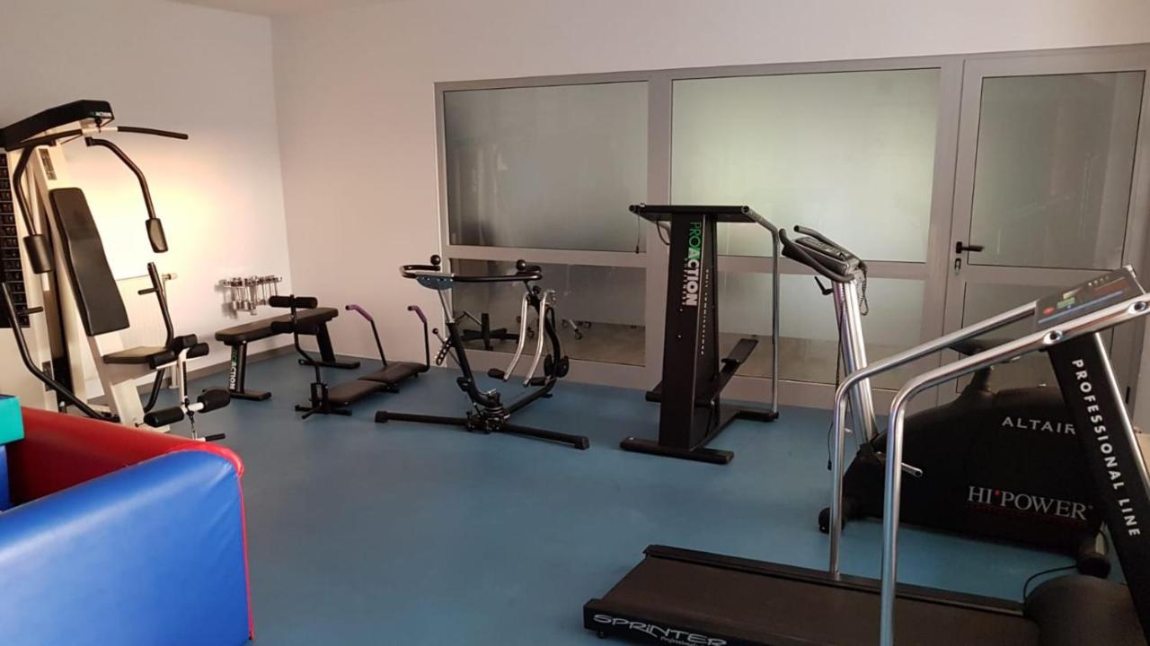 Familijny Osrodek Wypoczynkowo - Rehabilitacyjny Krynica Zdroj Hotell Exteriör bild
