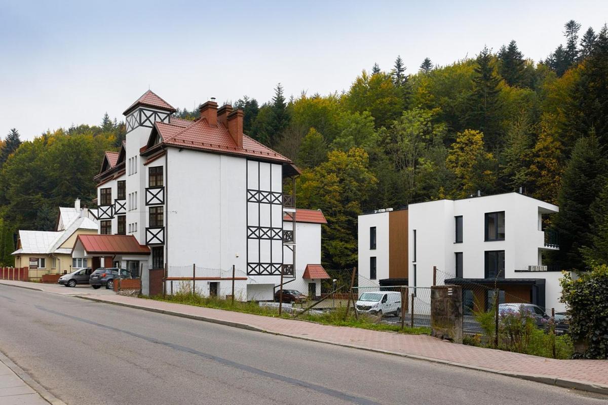Familijny Osrodek Wypoczynkowo - Rehabilitacyjny Krynica Zdroj Hotell Exteriör bild