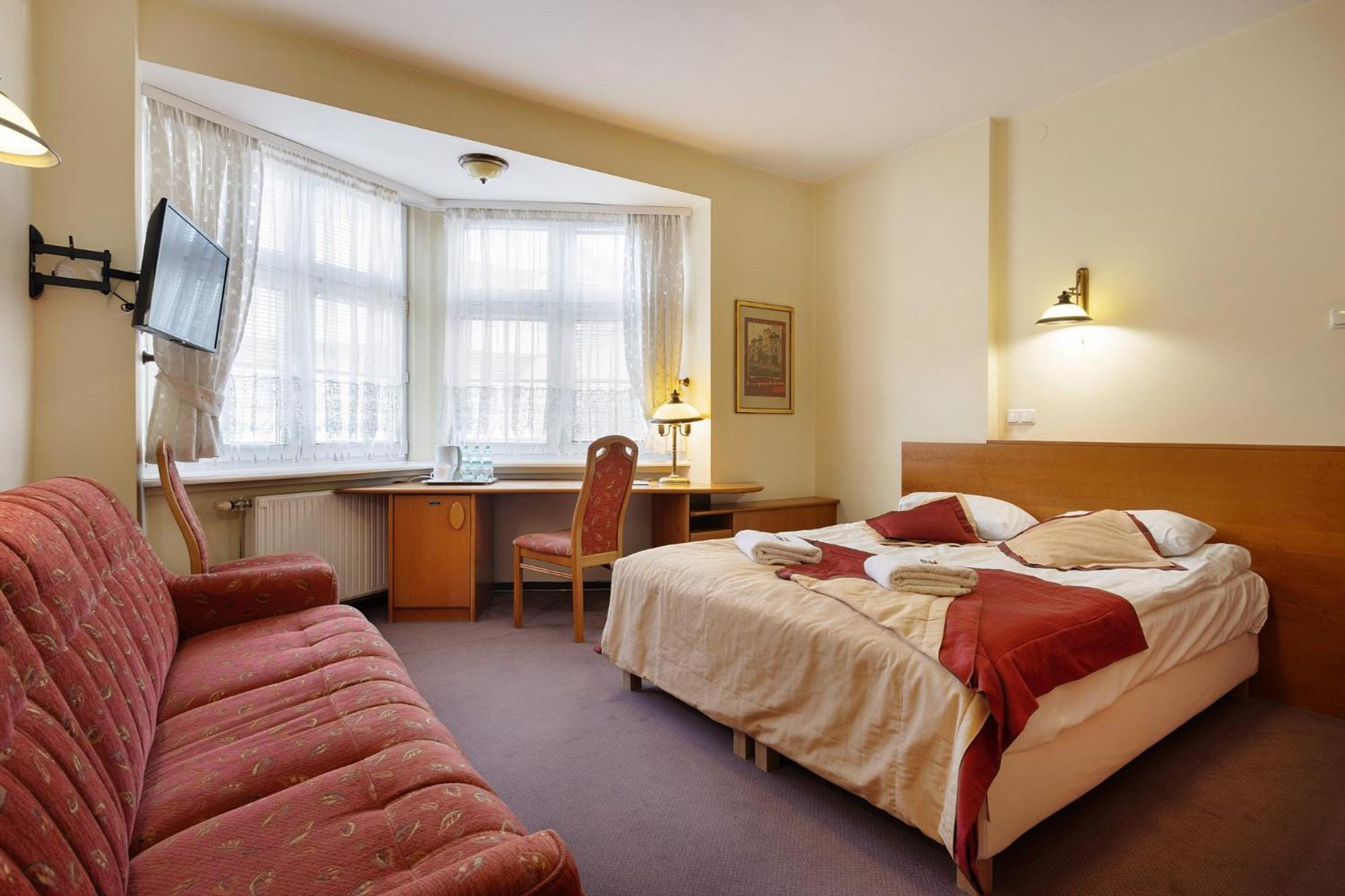 Familijny Osrodek Wypoczynkowo - Rehabilitacyjny Krynica Zdroj Hotell Exteriör bild