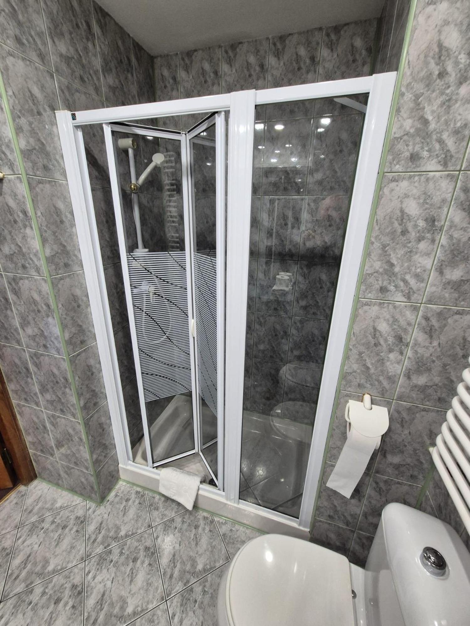 Familijny Osrodek Wypoczynkowo - Rehabilitacyjny Krynica Zdroj Hotell Exteriör bild