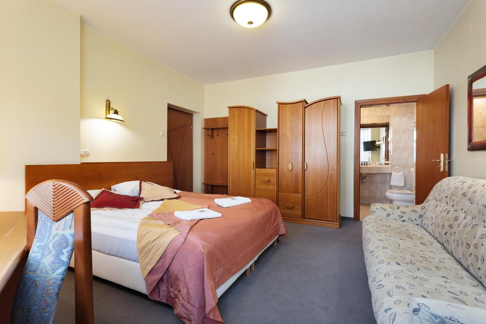 Familijny Osrodek Wypoczynkowo - Rehabilitacyjny Krynica Zdroj Hotell Exteriör bild